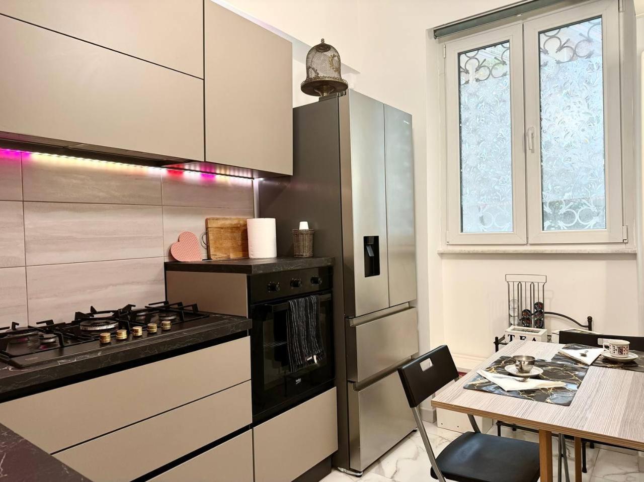 Change S House, Few Stops From St Peter S Apartment *
