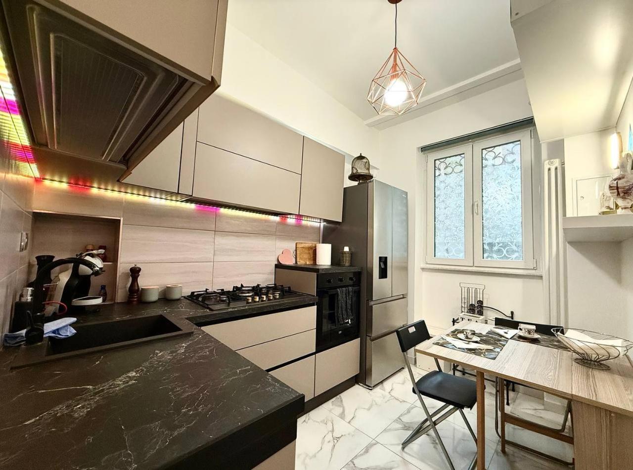 Apartment Change S House, Few Stops From St Peter S *
